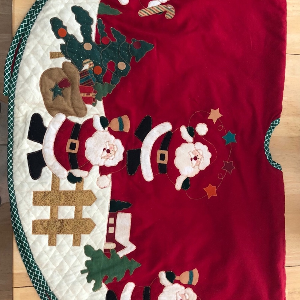 X-Mas Tree Skirt (44”) + Matching Topper